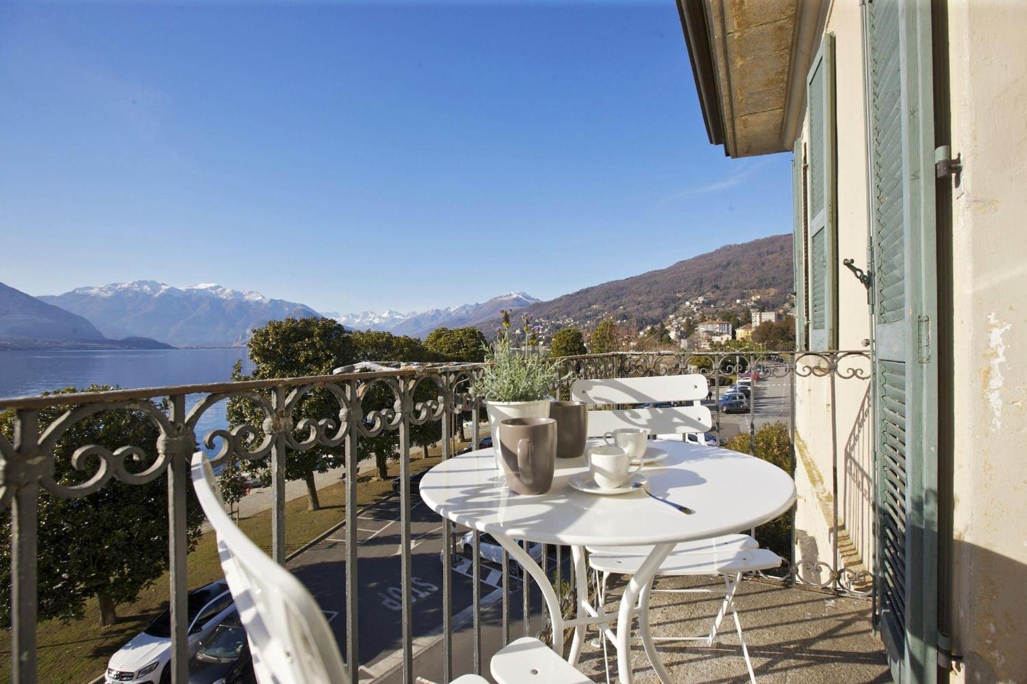 Appartamenti Vista Isola Verbania Exterior foto